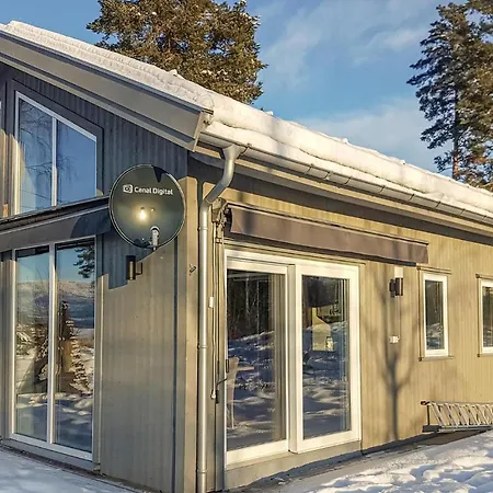 3 Bedroom Gorgeous In Brottum