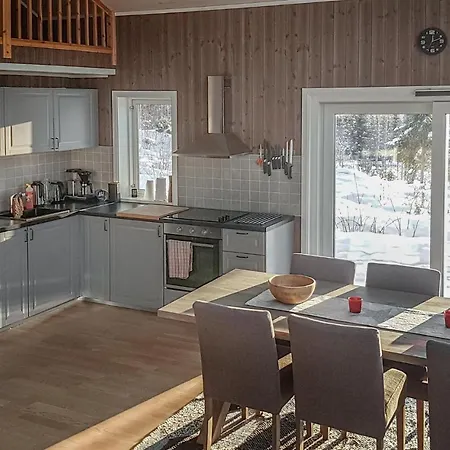 Holiday home Gorgeous In Brottum With Kitchen Skrukkerud
