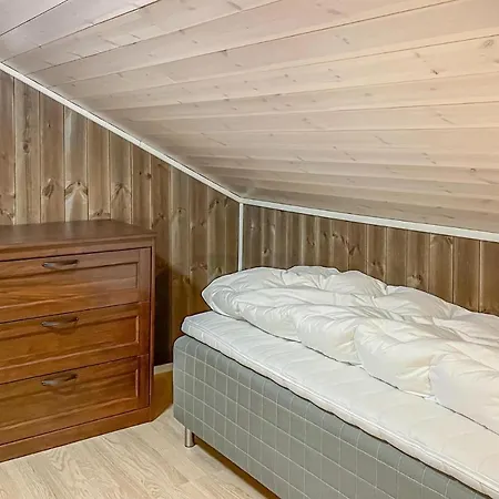 Gorgeous In Brottum With Kitchen Holiday home